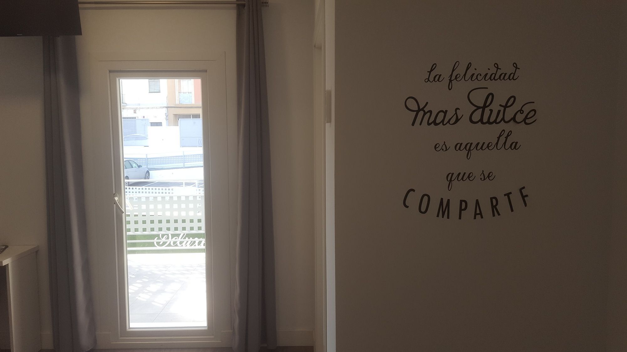 Deluxe Hostels & Suites מרידה מראה חיצוני תמונה